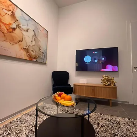 Family Nr 1 - J26 Luxury Apartment, Jauniela 26 Old - Great Location - 2 Bedrooms - 85 M2 *