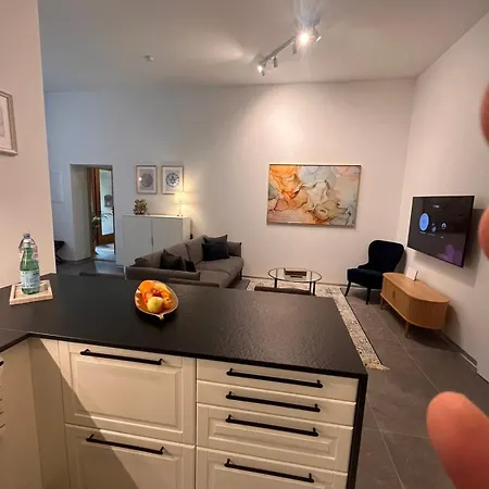 Family Nr 1 - J26 Luxury Apartment, Jauniela 26 Old - Great Location - 2 Bedrooms - 85 M2 شقة