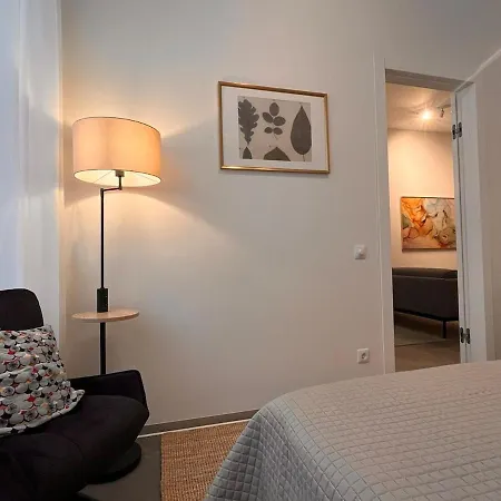 Family Nr 1 - J26 Luxury Apartment, Jauniela 26 Old - Great Location - 2 Bedrooms - 85 M2 Riika