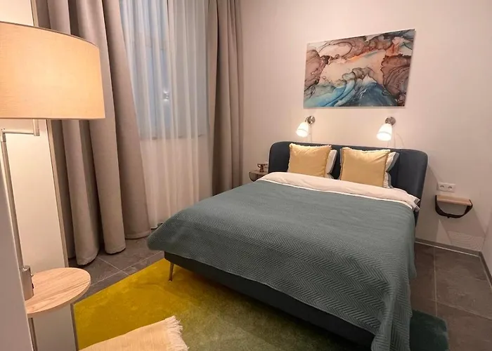 Dzīvoklis Family Nr 1 - J26 Luxury Apartment, Jauniela 26 Old - Great Location - 2 Bedrooms - 85 M2 *