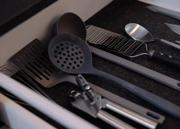 Dzīvoklis Family Nr 1 - J26 Luxury Apartment, Jauniela 26 Old - Great Location - 2 Bedrooms - 85 M2 Riga