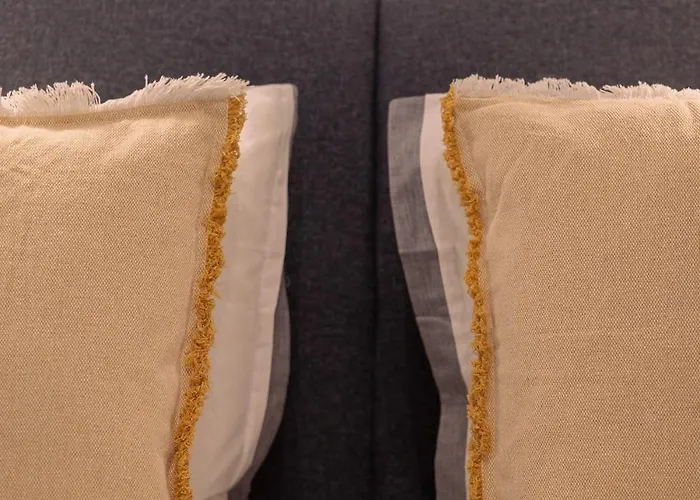 Family Nr 1 - J26 Luxury Apartment, Jauniela 26 Old - Great Location - 2 Bedrooms - 85 M2 *