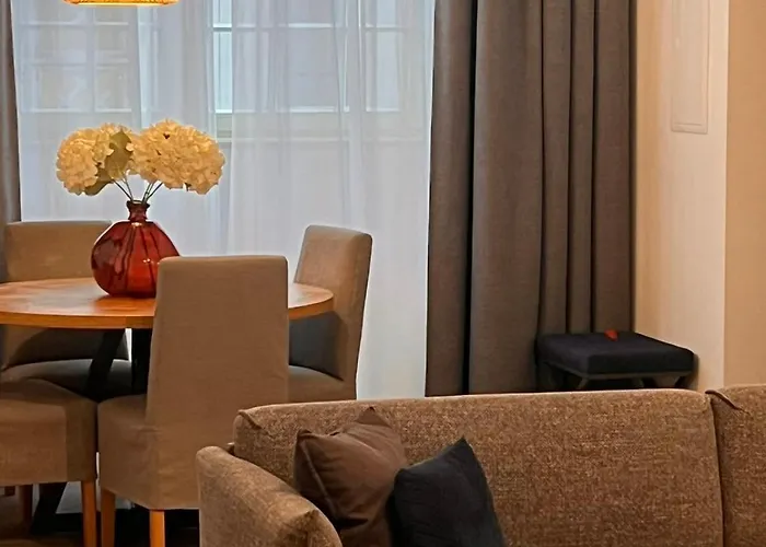 Family Nr 1 - J26 Luxury Apartment, Jauniela 26 Old - Great Location - 2 Bedrooms - 85 M2 Appartamento *