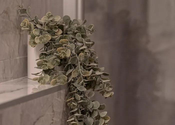 Family Nr 1 - J26 Luxury Apartment, Jauniela 26 Old - Great Location - 2 Bedrooms - 85 M2 Riga