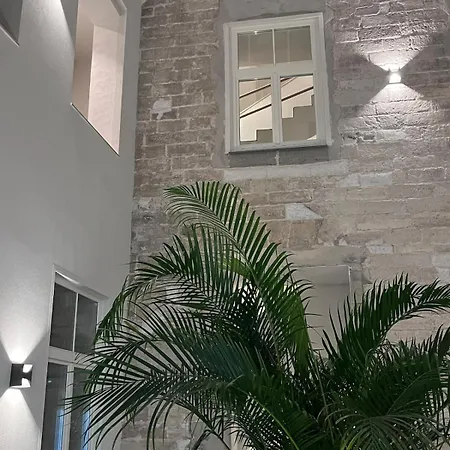 Family Nr 1 - J26 Luxury Apartment, Jauniela 26 Old - Great Location - 2 Bedrooms - 85 M2 Daire *